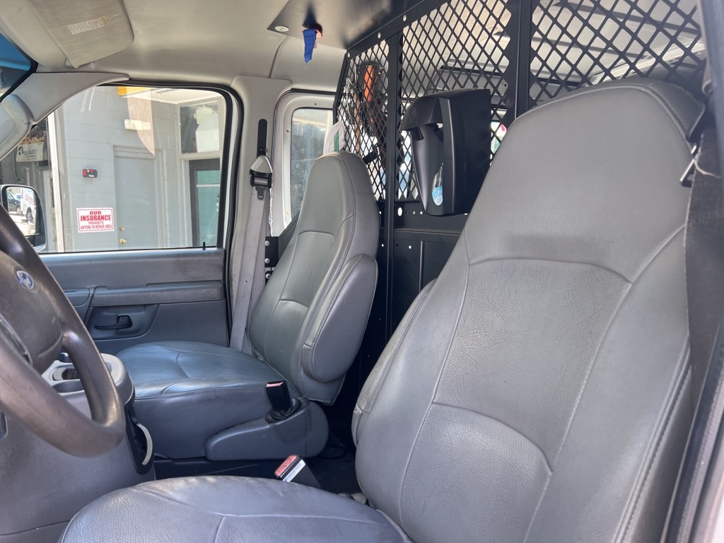 Photo 14 of this FORD ECONOLINE