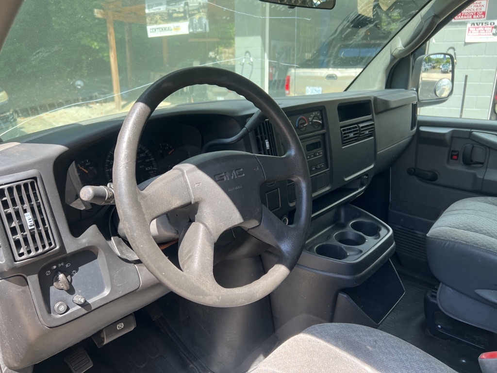 Photo 10 of this GMC SAVANA