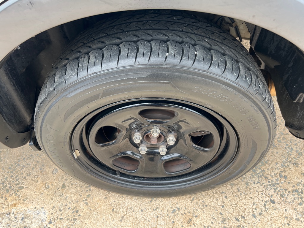 Photo 10 of this FORD EXPLORER