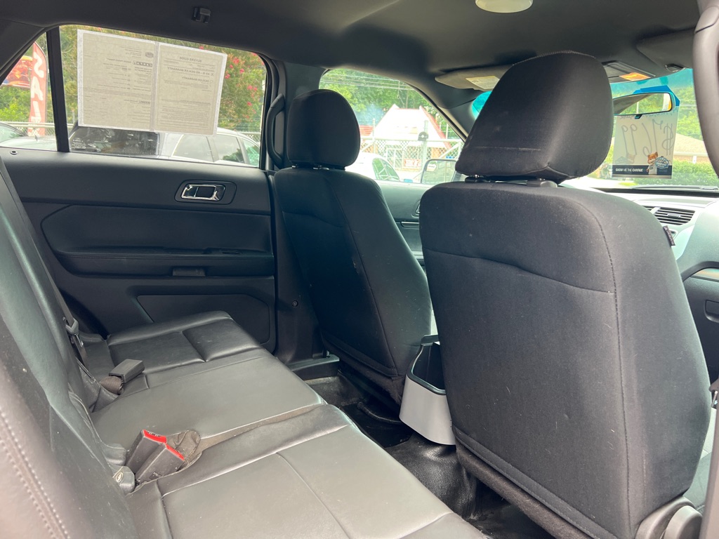 Photo 20 of this FORD EXPLORER