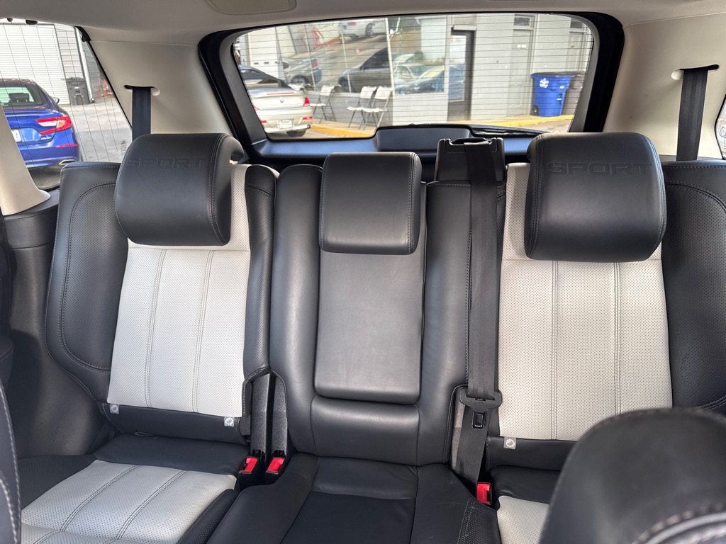 Photo 13 of this LAND ROVER RANGE ROVER SPO