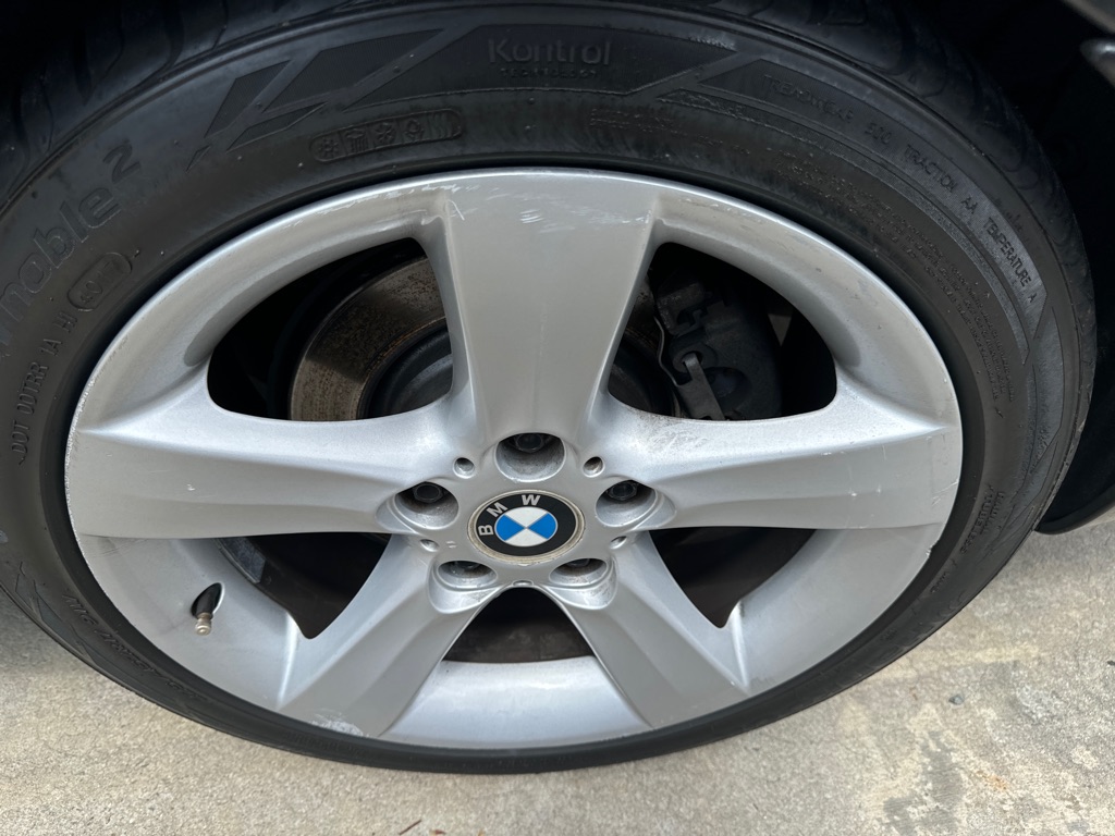 Photo 13 of this BMW 325