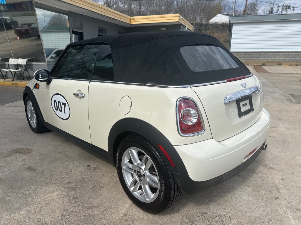 Photo 8 of this MINI COOPER