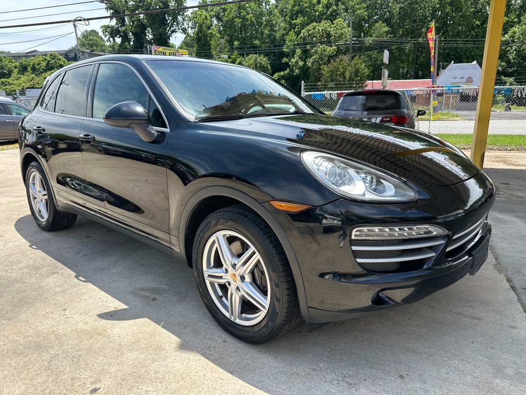 Photo 4 of this PORSCHE CAYENNE