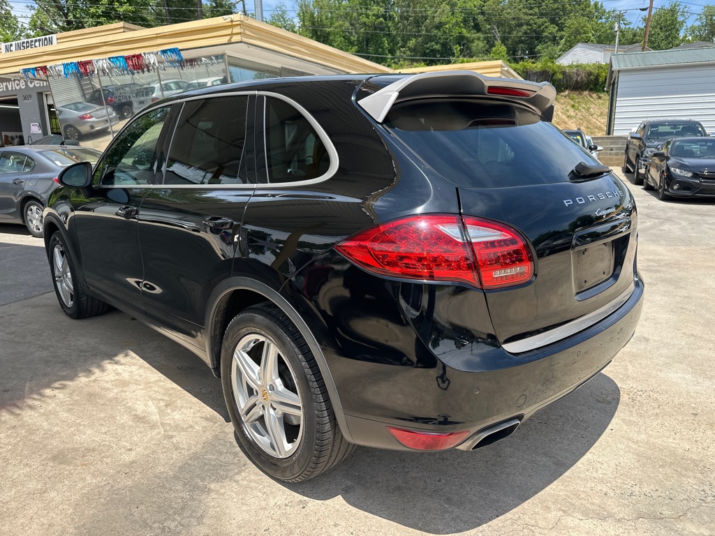 Photo 8 of this PORSCHE CAYENNE