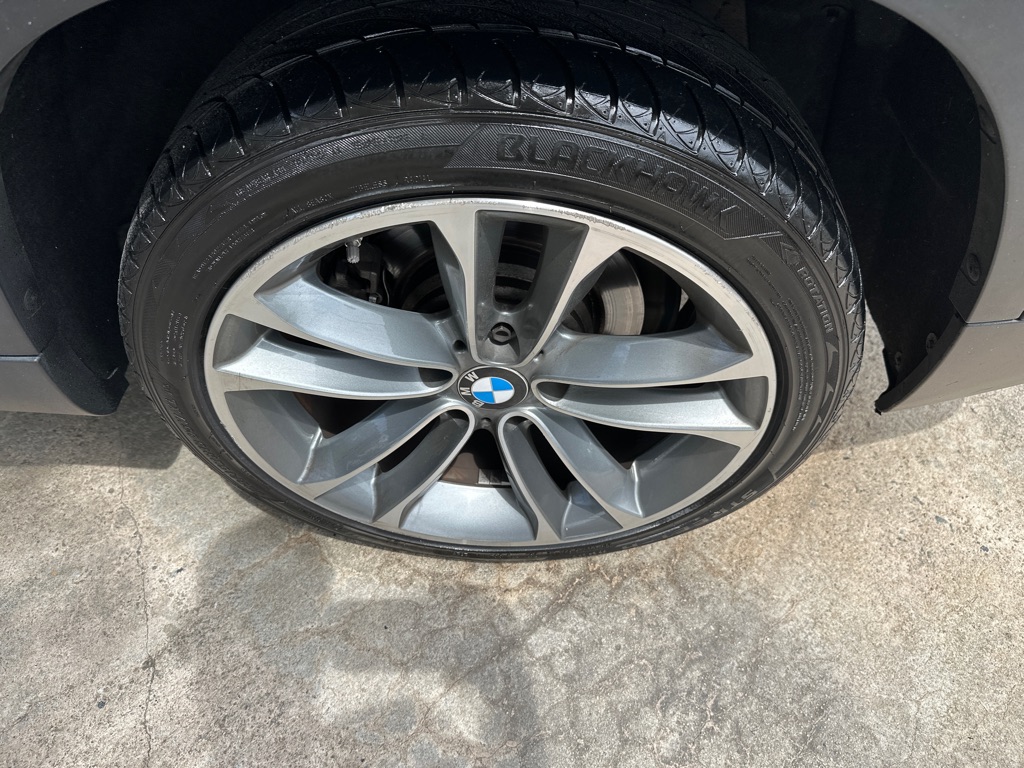 Photo 10 of this BMW X1