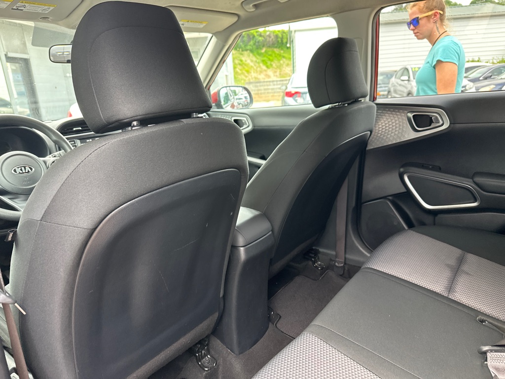 Photo 15 of this KIA SOUL
