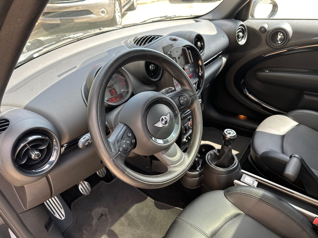 Photo 12 of this MINI COOPER