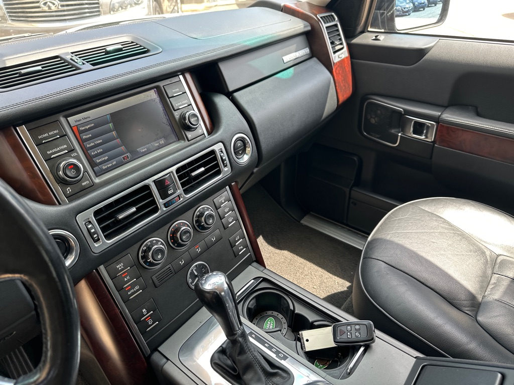 Photo 14 of this LAND ROVER RANGE ROVER