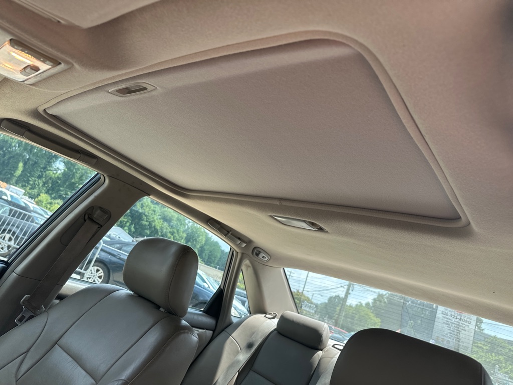 Photo 15 of this TOYOTA AVALON