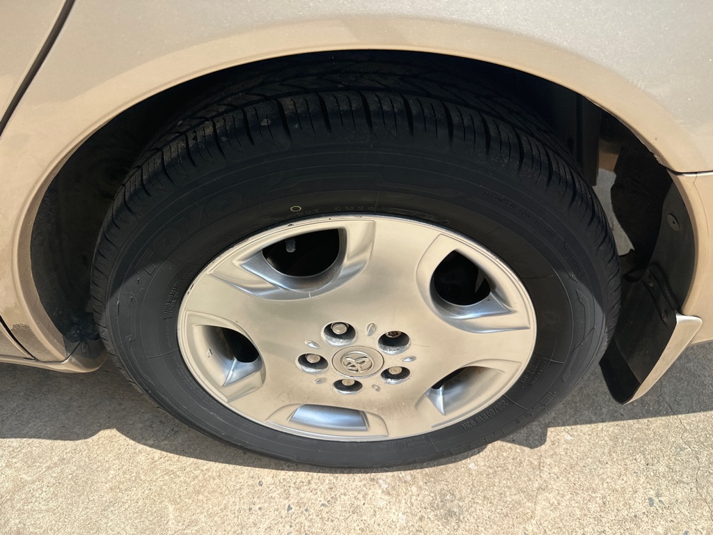 Photo 9 of this TOYOTA AVALON