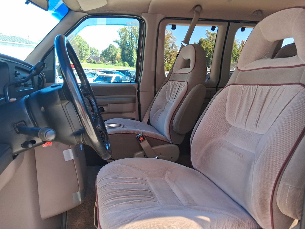 Photo 14 of this FORD ECONOLINE