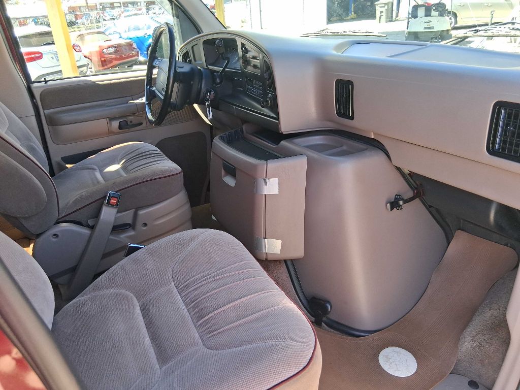 Photo 17 of this FORD ECONOLINE