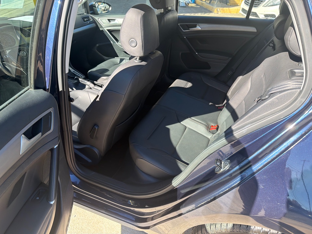 Photo 13 of this VOLKSWAGEN GOLF