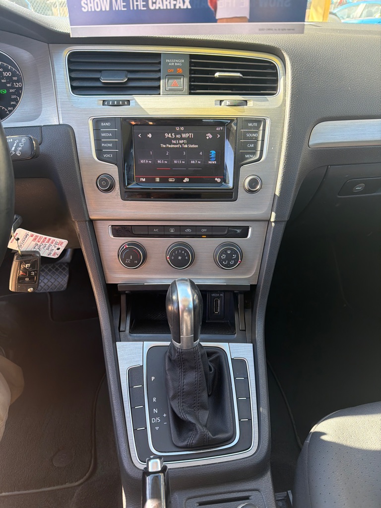 Photo 10 of this VOLKSWAGEN GOLF