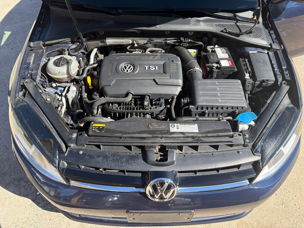 Photo 15 of this VOLKSWAGEN GOLF