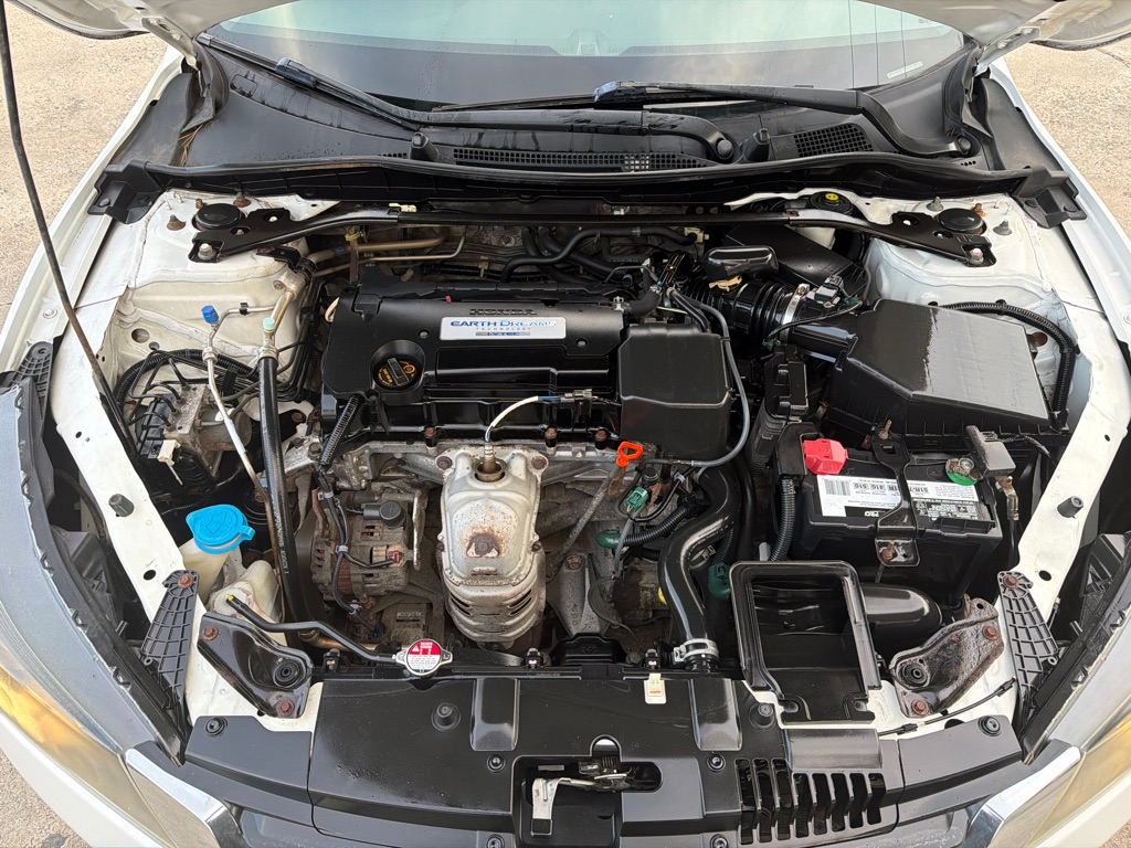 Photo 13 of this HONDA ACCORD