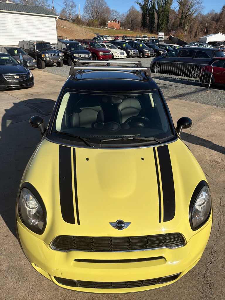 Photo 17 of this MINI COOPER