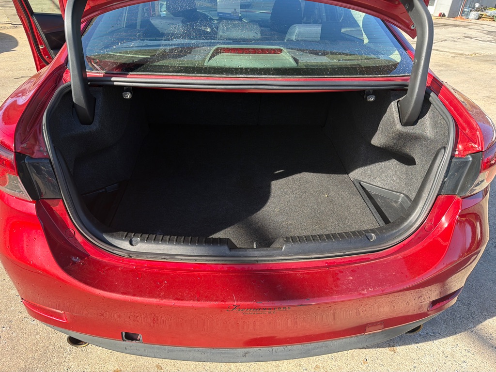 Photo 15 of this MAZDA 6