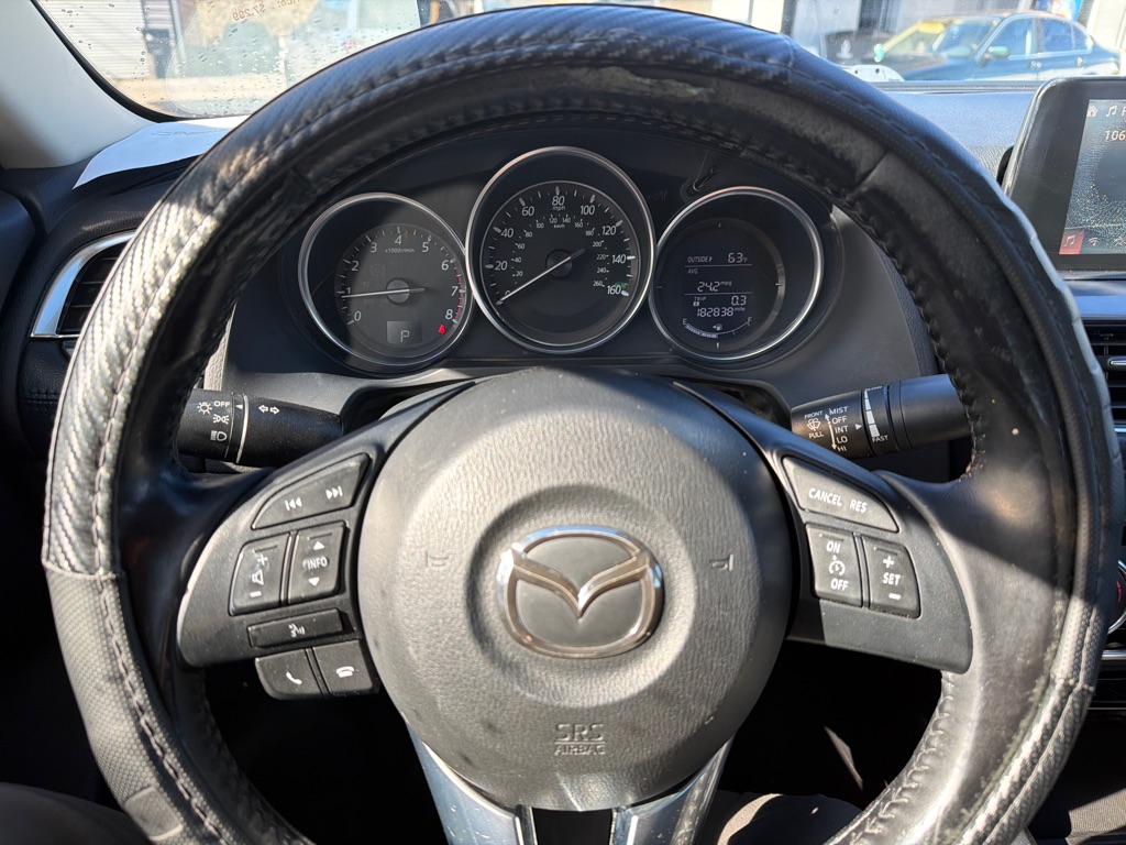 Photo 11 of this MAZDA 6