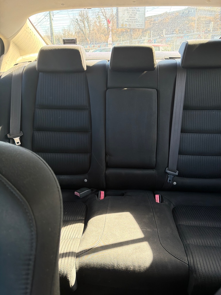 Photo 14 of this MAZDA 6