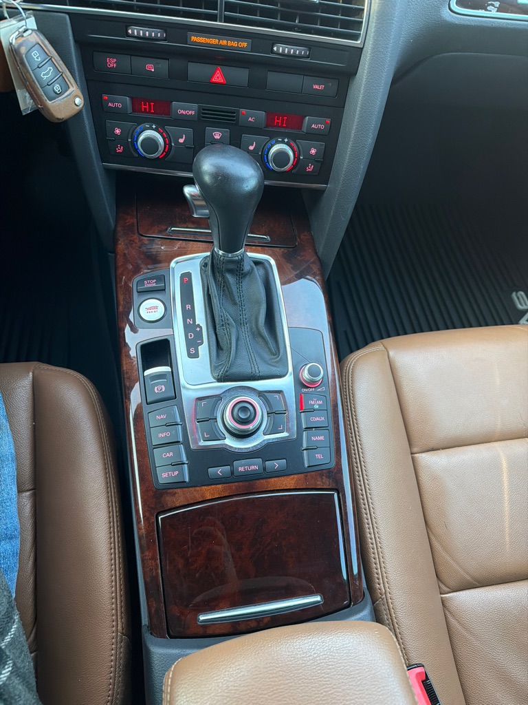 Photo 15 of this AUDI A6