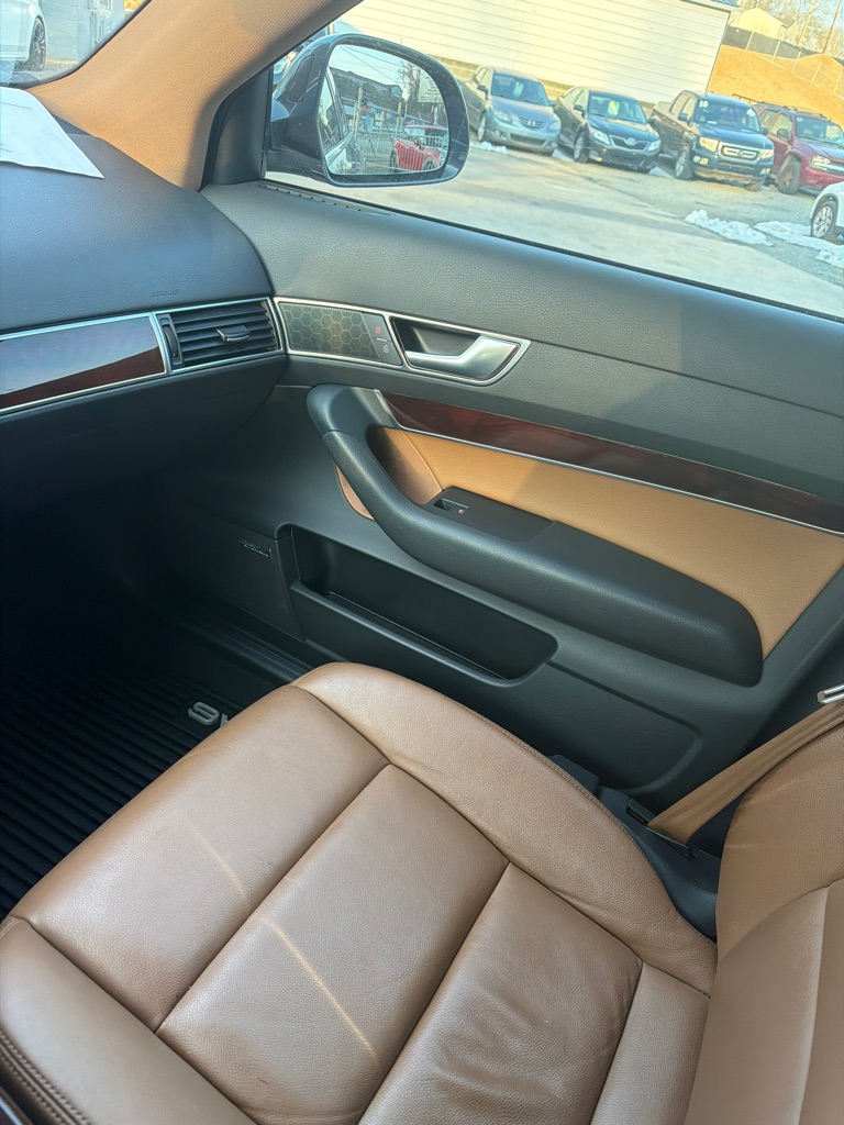 Photo 17 of this AUDI A6