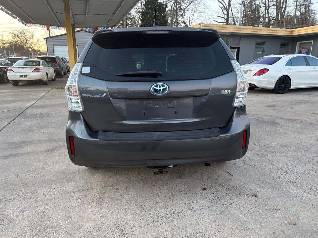 Photo 6 of this TOYOTA PRIUS V