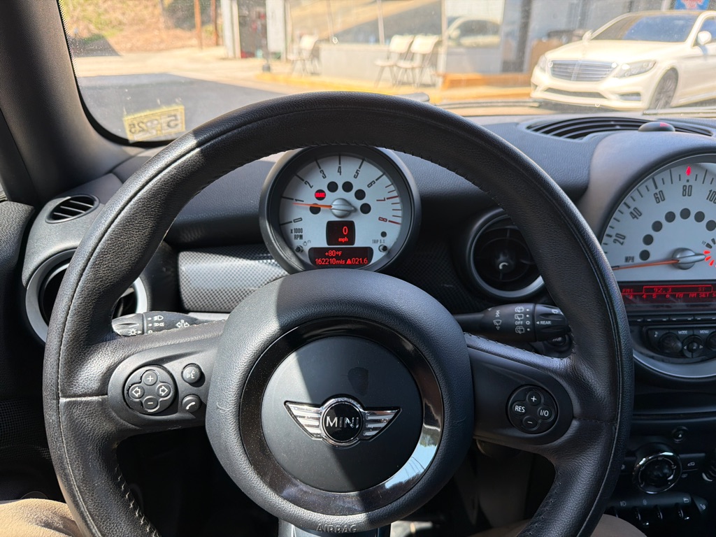 Photo 12 of this MINI COOPER