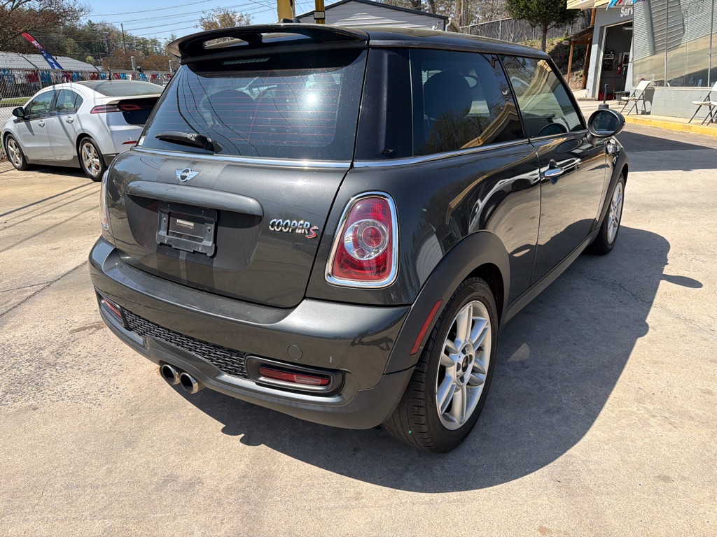 Photo 7 of this MINI COOPER