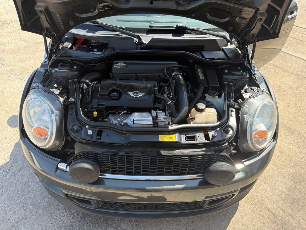Photo 18 of this MINI COOPER