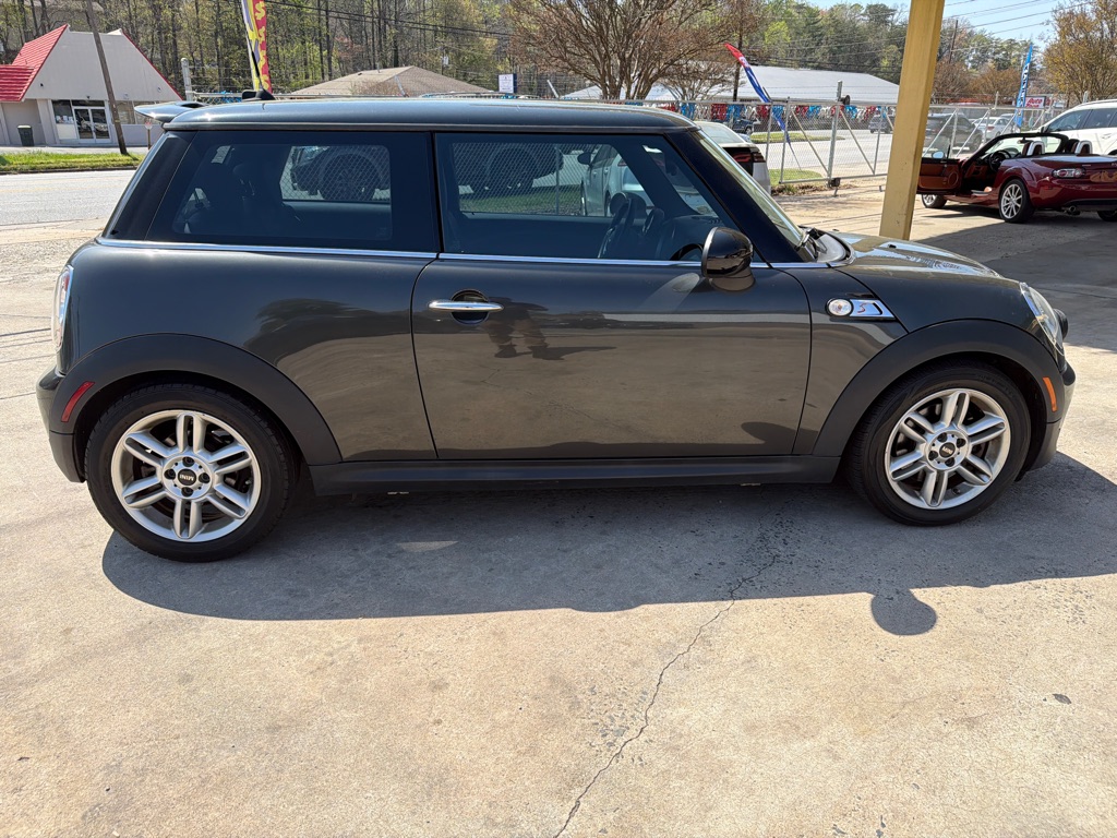 Photo 8 of this MINI COOPER