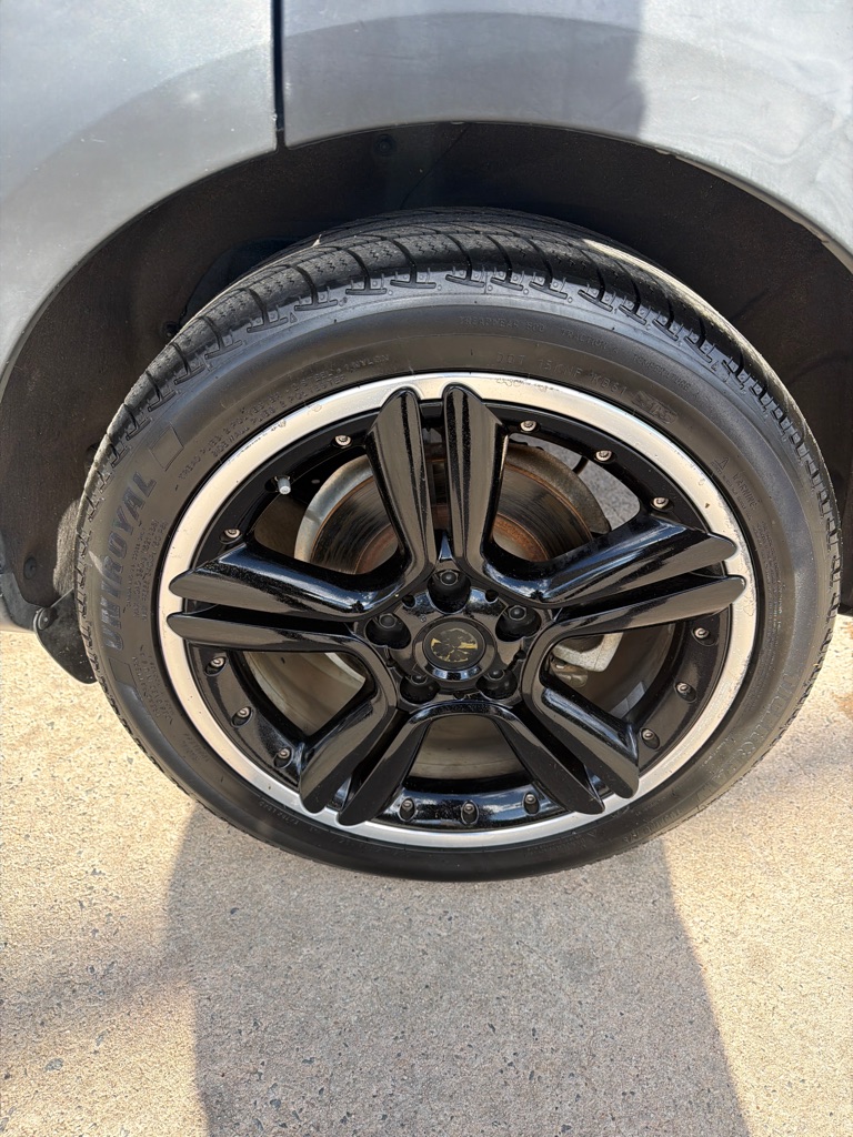 Photo 9 of this MINI COOPER
