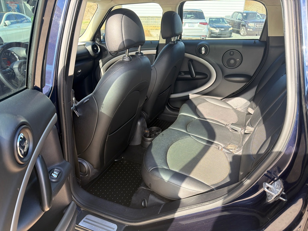 Photo 12 of this MINI COOPER