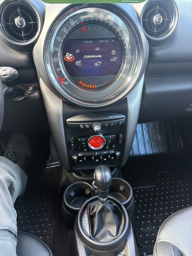 Photo 14 of this MINI COOPER