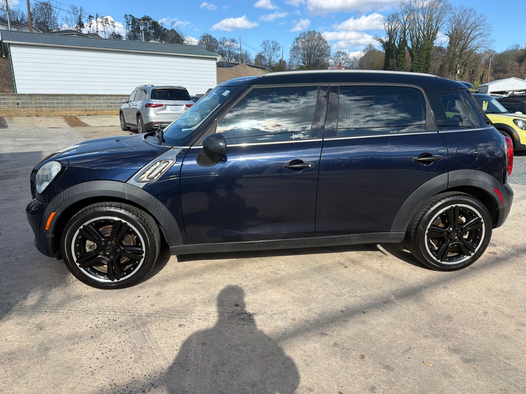 Photo 4 of this MINI COOPER