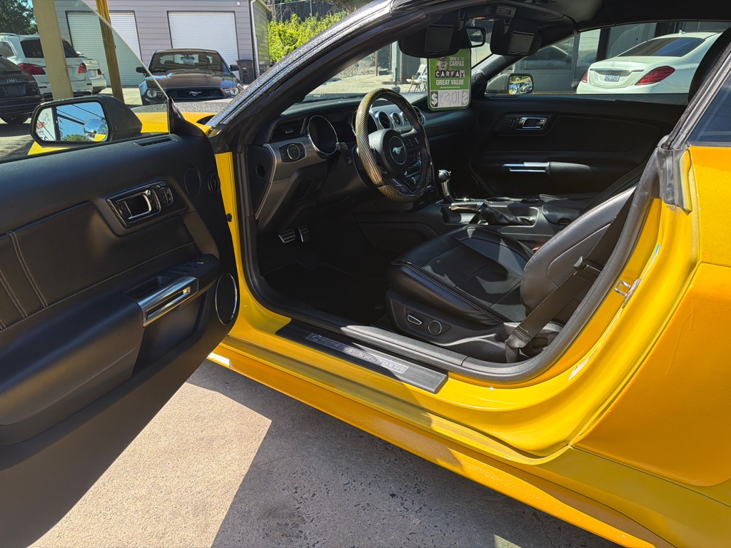 Photo 10 of this FORD MUSTANG