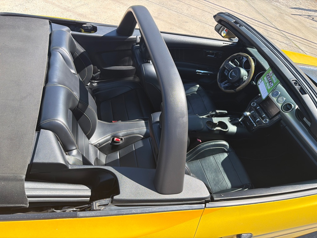 Photo 21 of this FORD MUSTANG