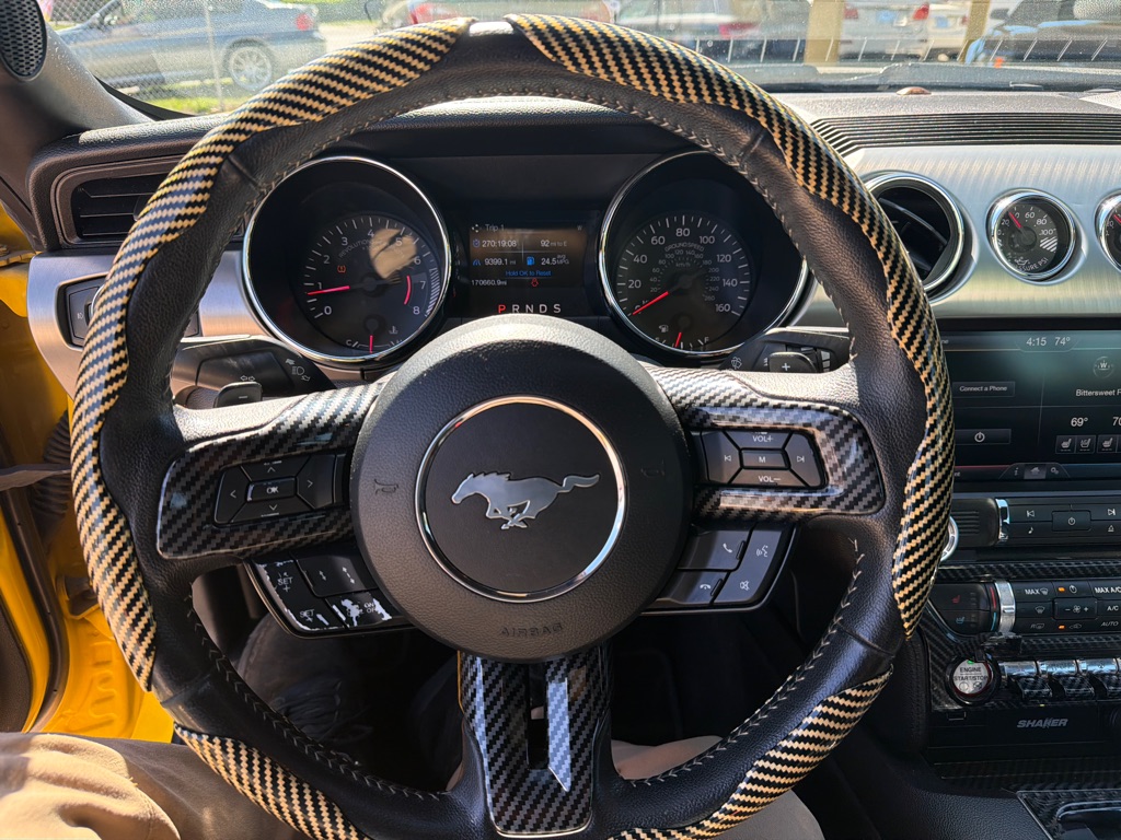 Photo 12 of this FORD MUSTANG