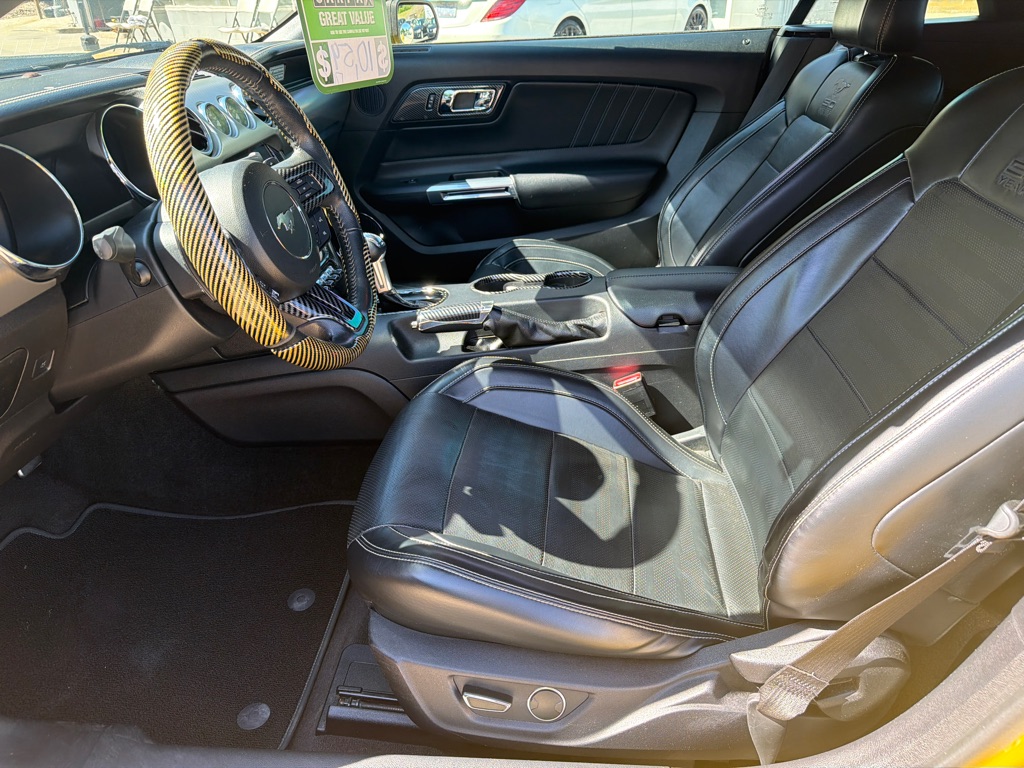 Photo 11 of this FORD MUSTANG