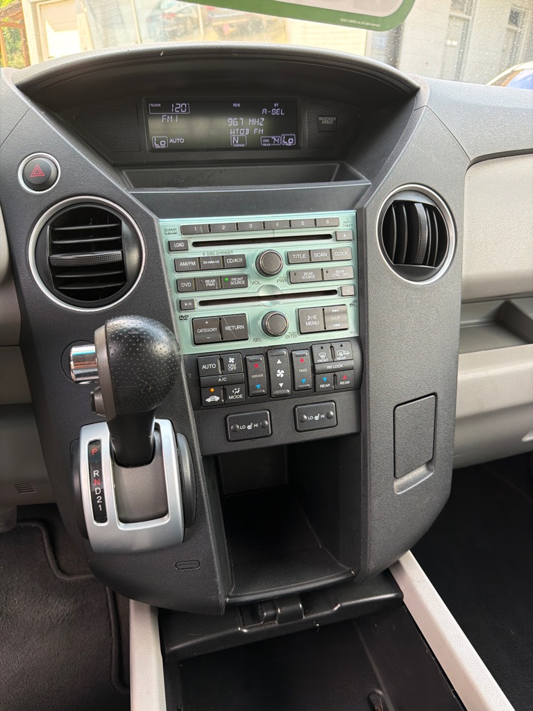 Photo 15 of this HONDA PILOT