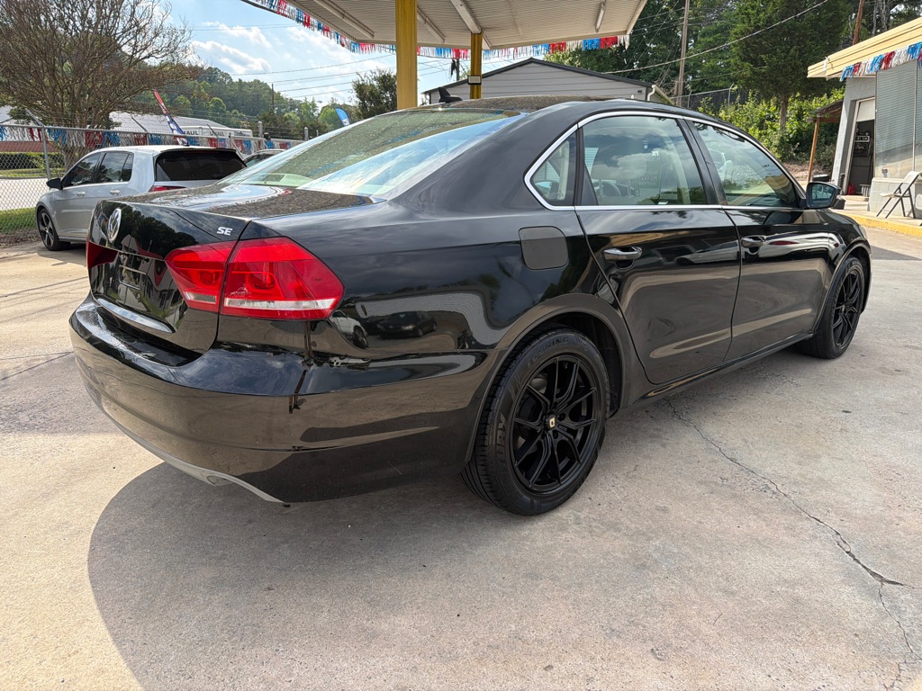 Photo 7 of this VOLKSWAGEN PASSAT