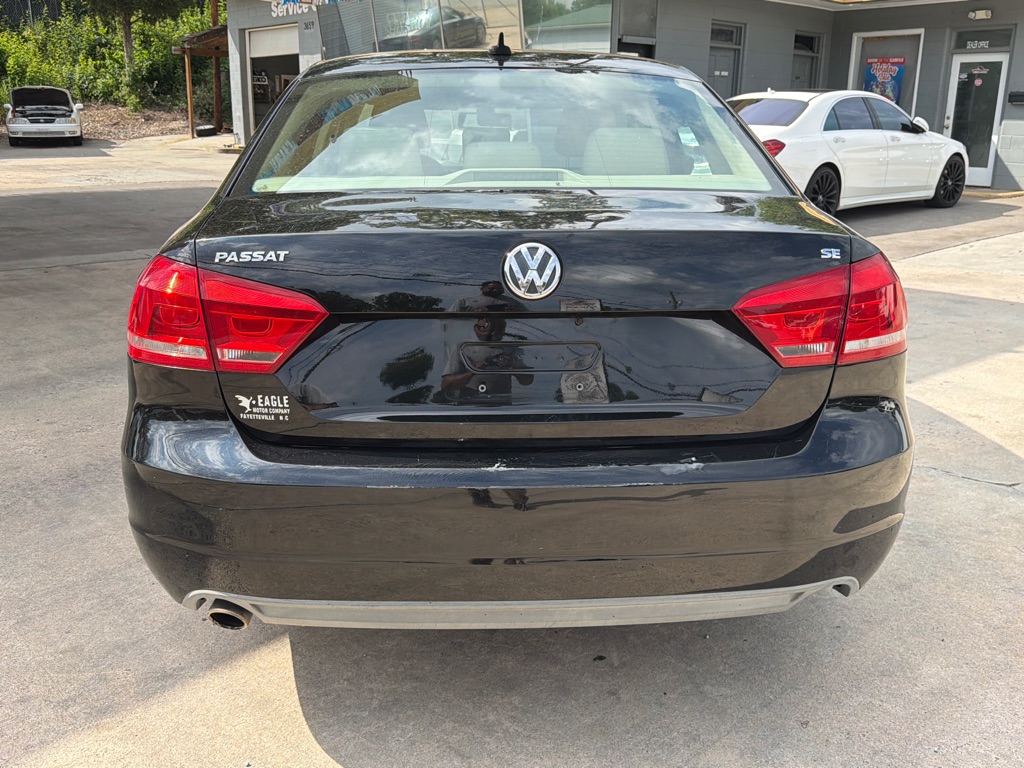 Photo 6 of this VOLKSWAGEN PASSAT