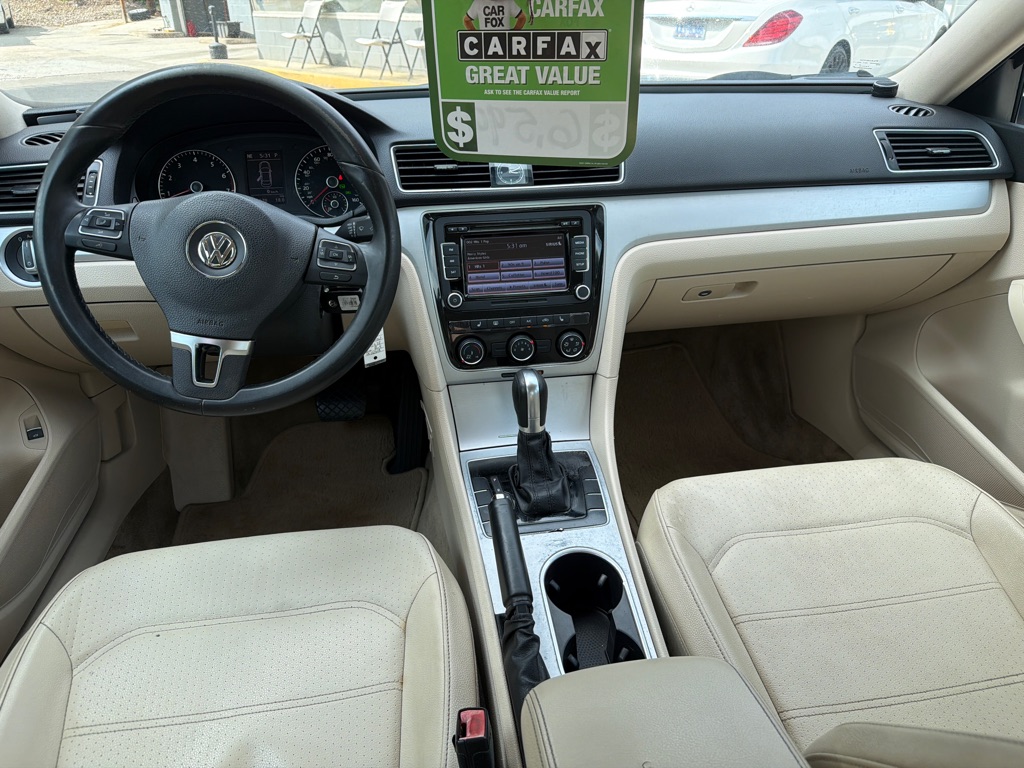 Photo 11 of this VOLKSWAGEN PASSAT