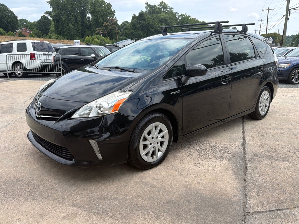 Photo 3 of this TOYOTA PRIUS V
