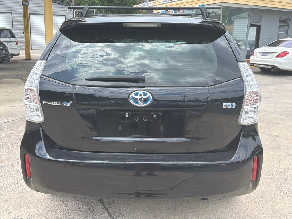 Photo 6 of this TOYOTA PRIUS V