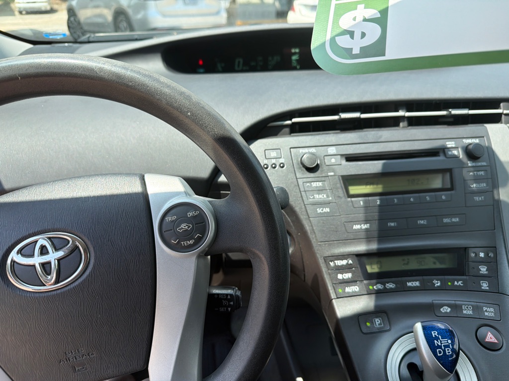 Photo 14 of this TOYOTA PRIUS