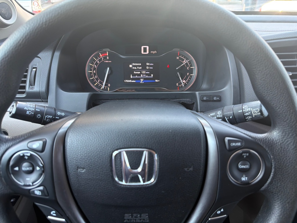 Photo 15 of this HONDA PILOT