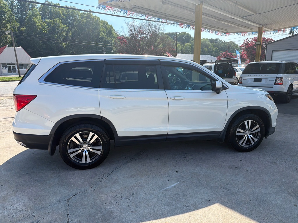 Photo 8 of this HONDA PILOT