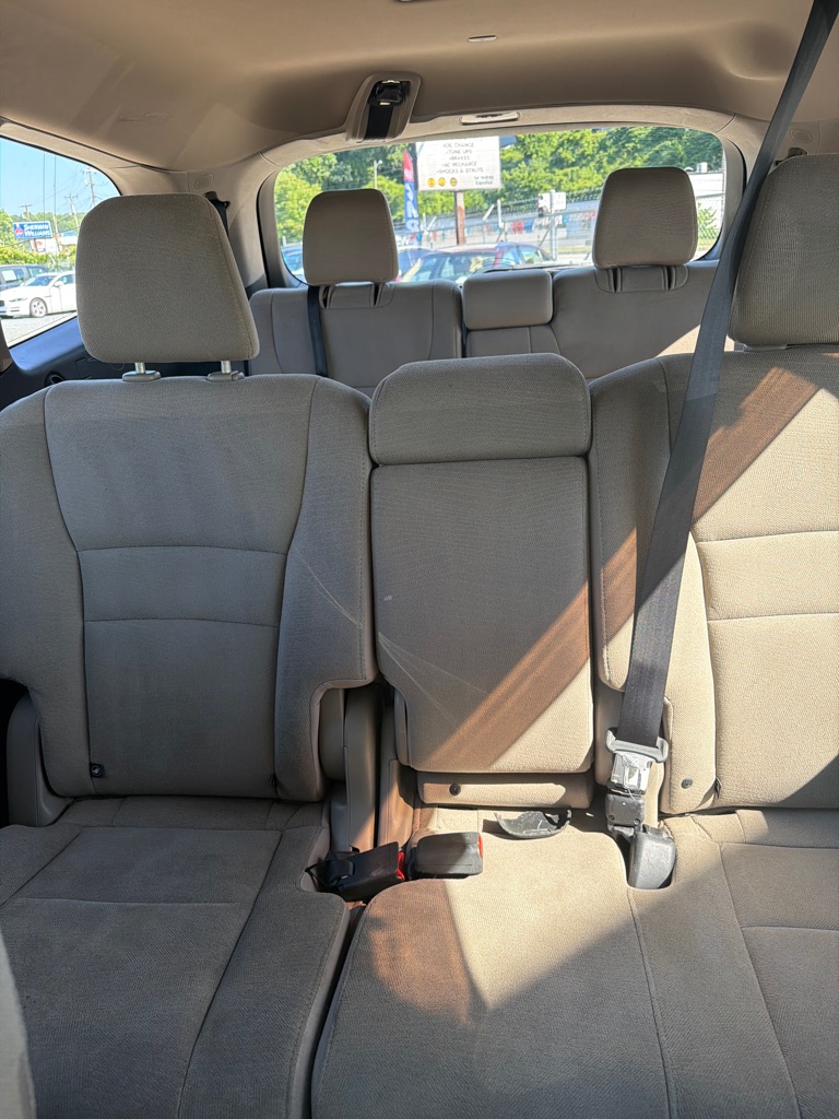 Photo 18 of this HONDA PILOT